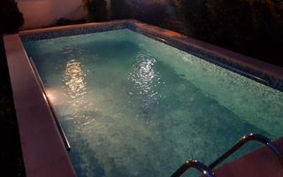 VILA INDIVIDUALA CU PISCINA SI GRADINA SPATIOASA IN ZONA PIPERA - Poză 3
