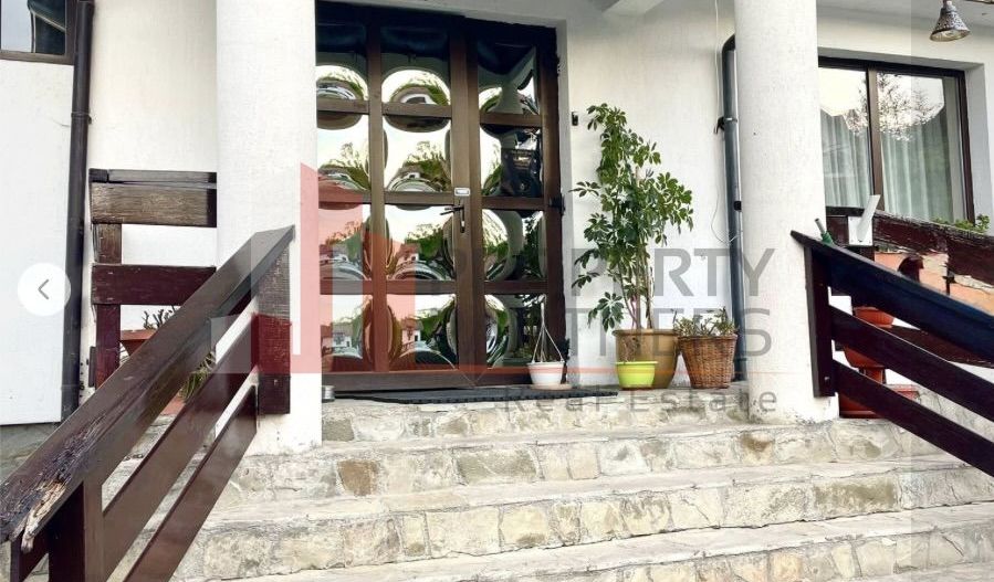 Pensiune la cheie de vânzare în Bran – Afacere cu 10 camere plus piscina - Poză 3