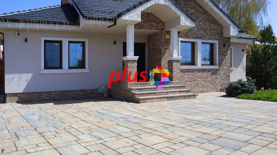 Casa deosebita cu 4 camere,  228 mp, Brașov - Cartierul Stupini - Poză 2