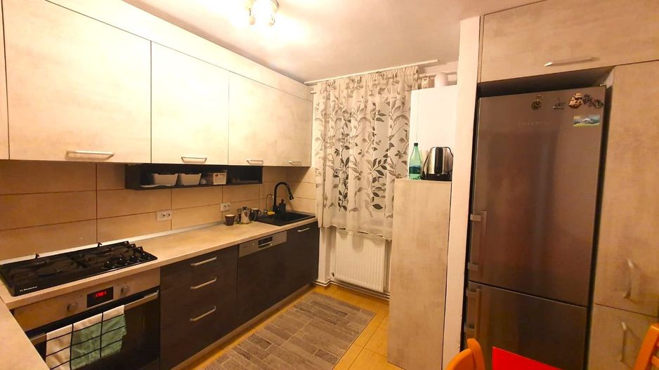 Central, 4 camere, etaj 1, mobilat si utilat - Poză 4