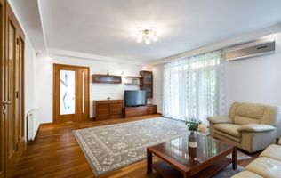 COMISION 0% - Baneasa/ Dobrogeanu Gherea-Garlei casa P+1+M 6 camere curte 550mp