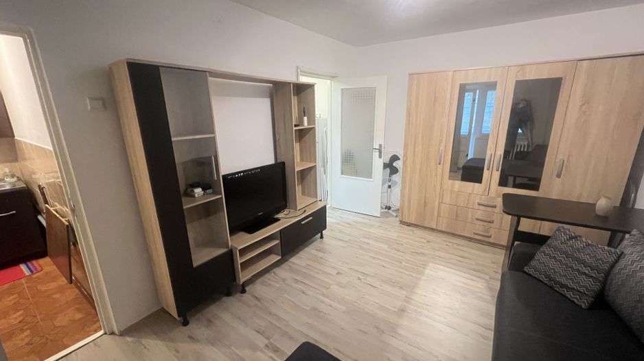 1 camera etaj 1 zona Timocului, 4 apartamente pe nivel - Poză 1