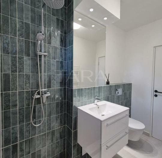 Apartament renovat, balcon mare, zonă verde liniștită, Iulius Mall. - Poză 7