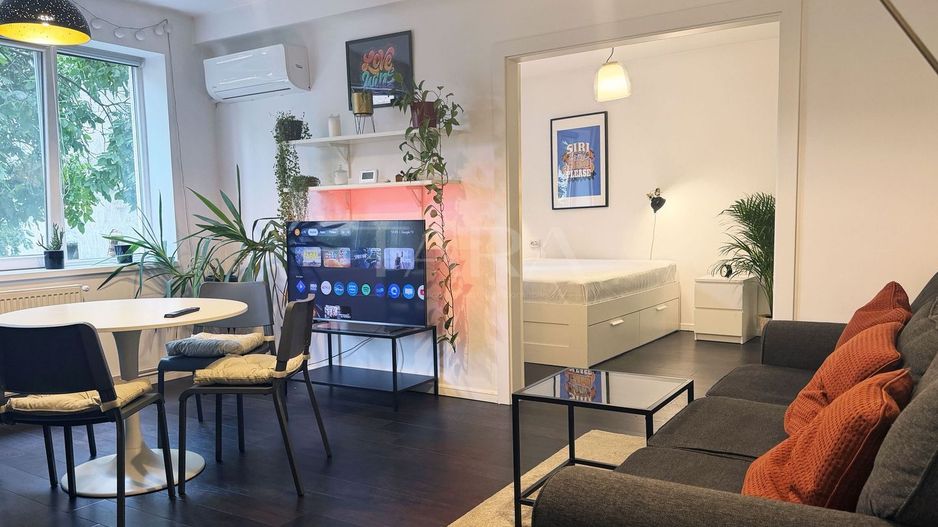 Apartament cu 3 camere, zona Facultatea de Litere. - Poză 3