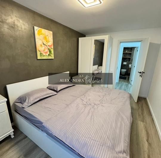 Apartament in vila l decomandat l la cheie l parcare l Cometei - Poză 6