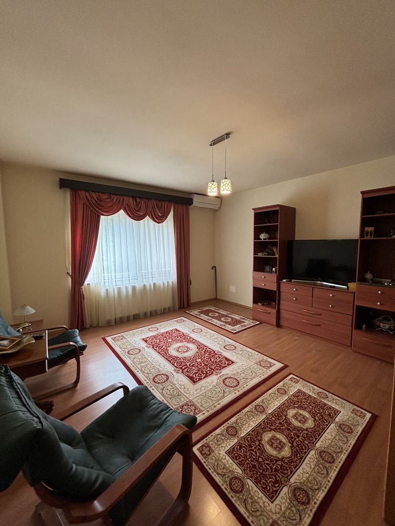 Apartament privat la casa la 5 minute de Piața Victoriei - Poză 15