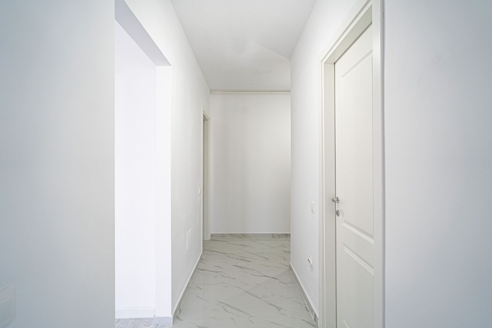 2 Camere, decomandat, 58.7 mp, Bloc Nou, 2 Lifturi, Finalizat, te muti rapid - Poză 20