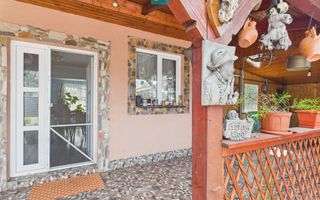 Casă spațioasă cu grădină în Topolovățu Mare - Poză 1