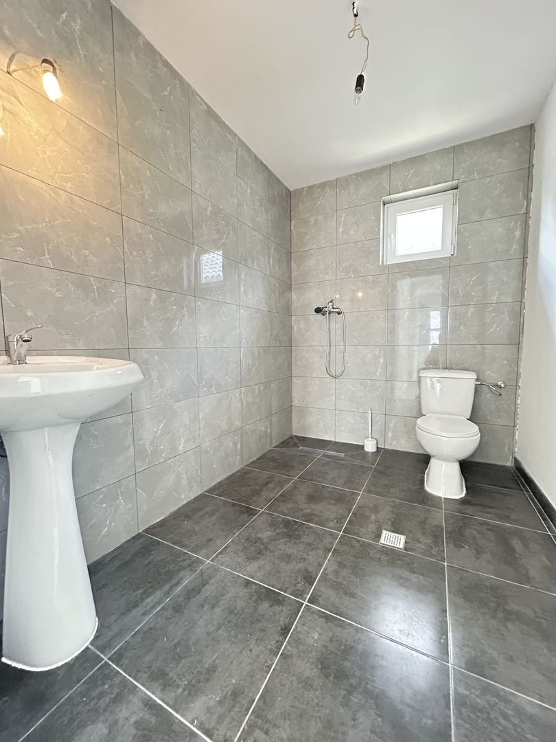 Casa din BCA c-tie 2025 – Pecineaga – apa/canalizare/curent - Poză 4