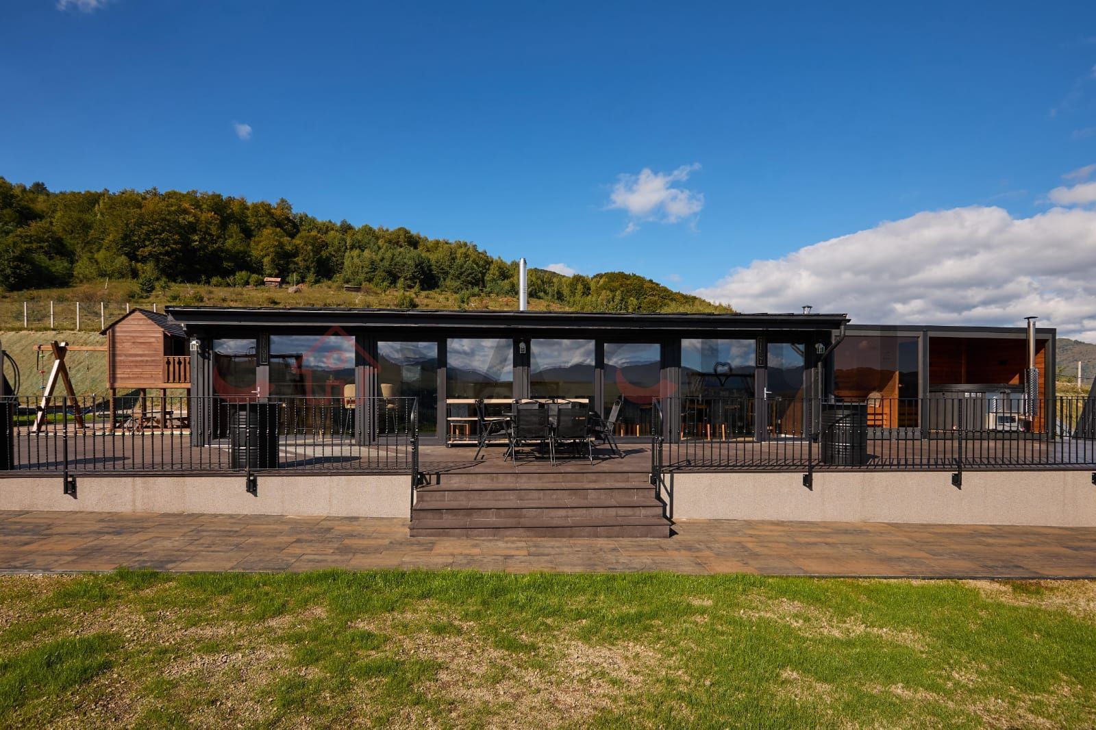 Afacere de vanzare, 2 cabane+sala de evenimente, la cheie, Apuseni! - Poză 20