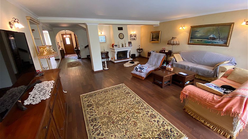 Casa in stil clasic zona Ghiroda - Poză 2