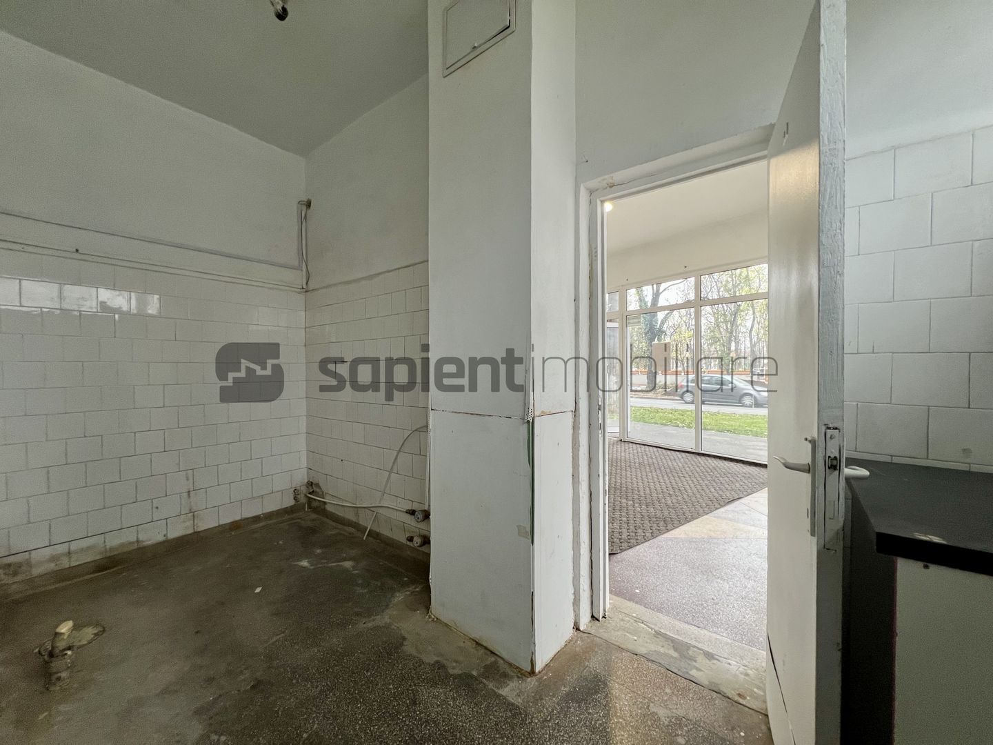 Sapient | Spațiu comercial _ Piața 22 Decembrie, Oradea - Poză 7