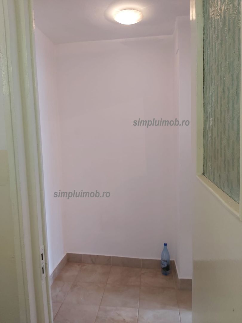 Dristor Garsoniera Nemobilata Aproape de Metrou - Poză 11