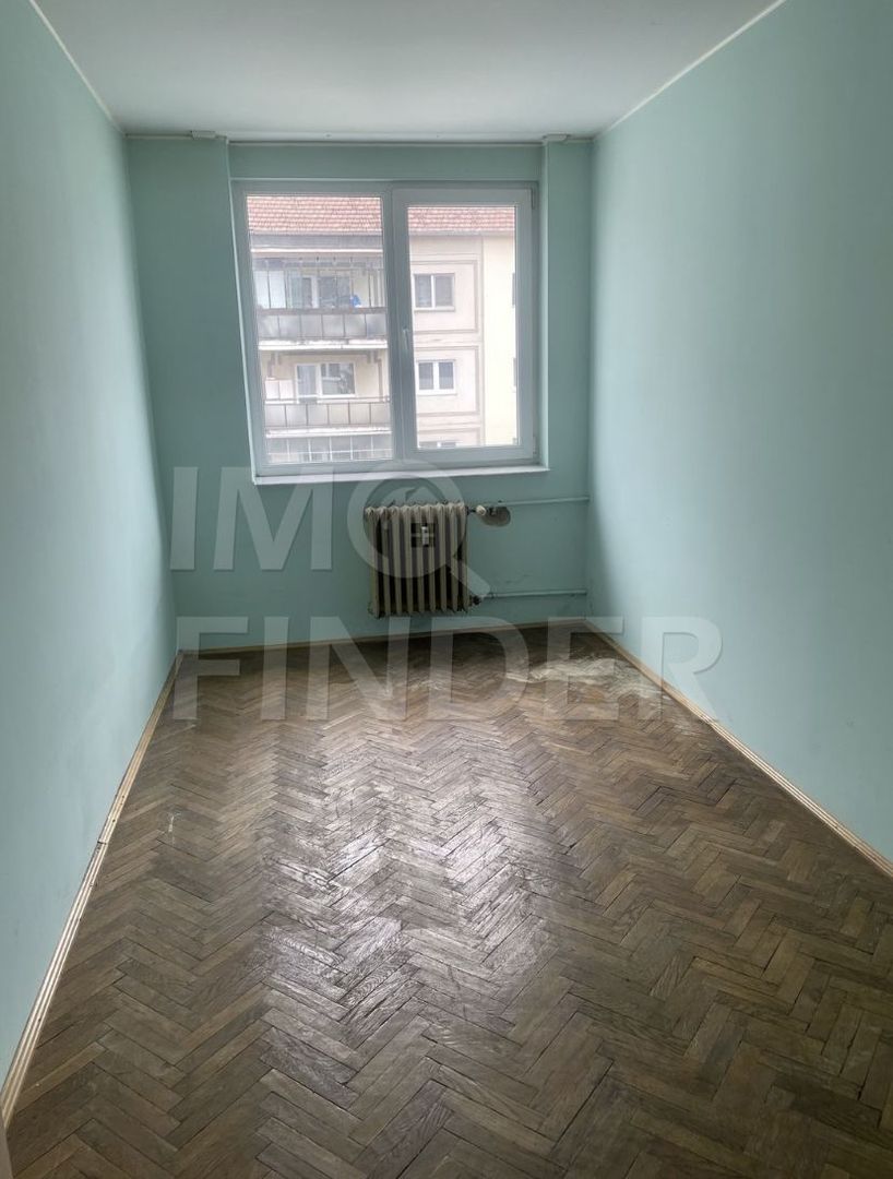 Vanzare 3 camere, decomandate, Grigorescu, zona Liceul O Ghibu - Poză 3