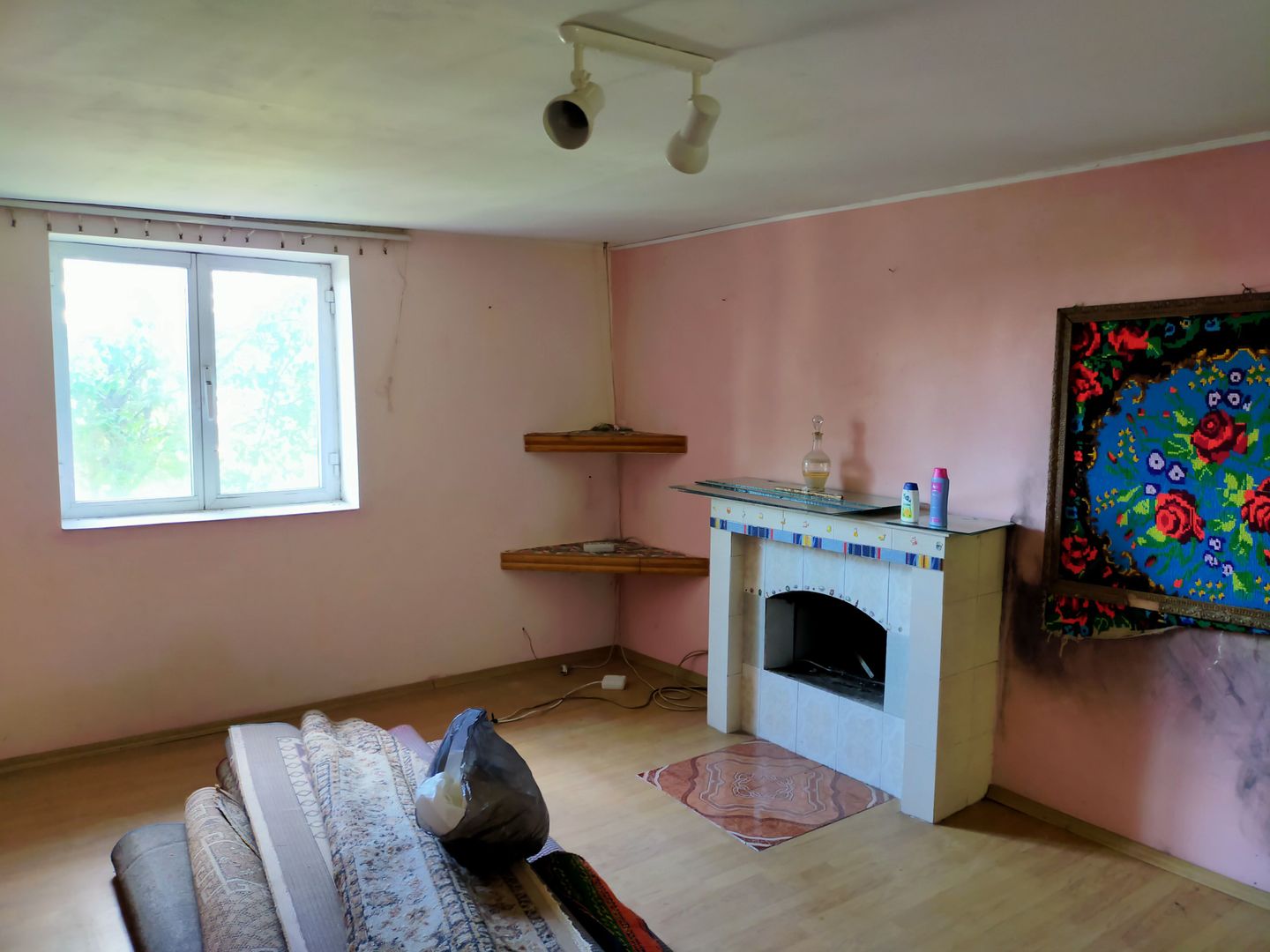 CASA 3 CAMERE IN CARANI - Poză 4