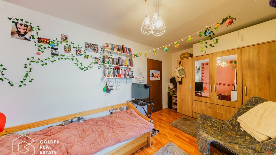 Apartament 4 camere, decomandat, etaj 3, comision 0% - Poză 9