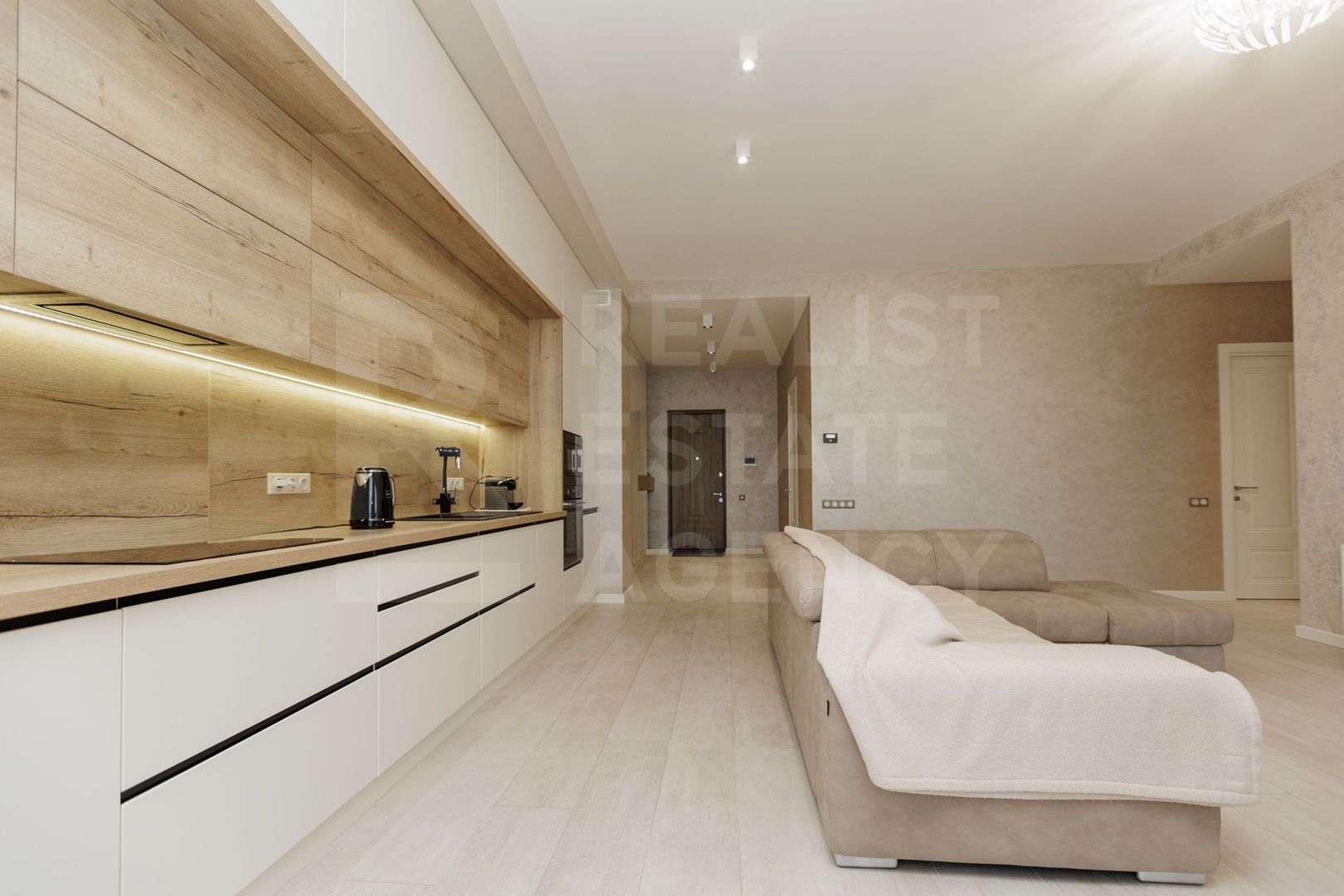 Chirie, apartament, 3 camere, str. Armenească, Centru - Poză 1