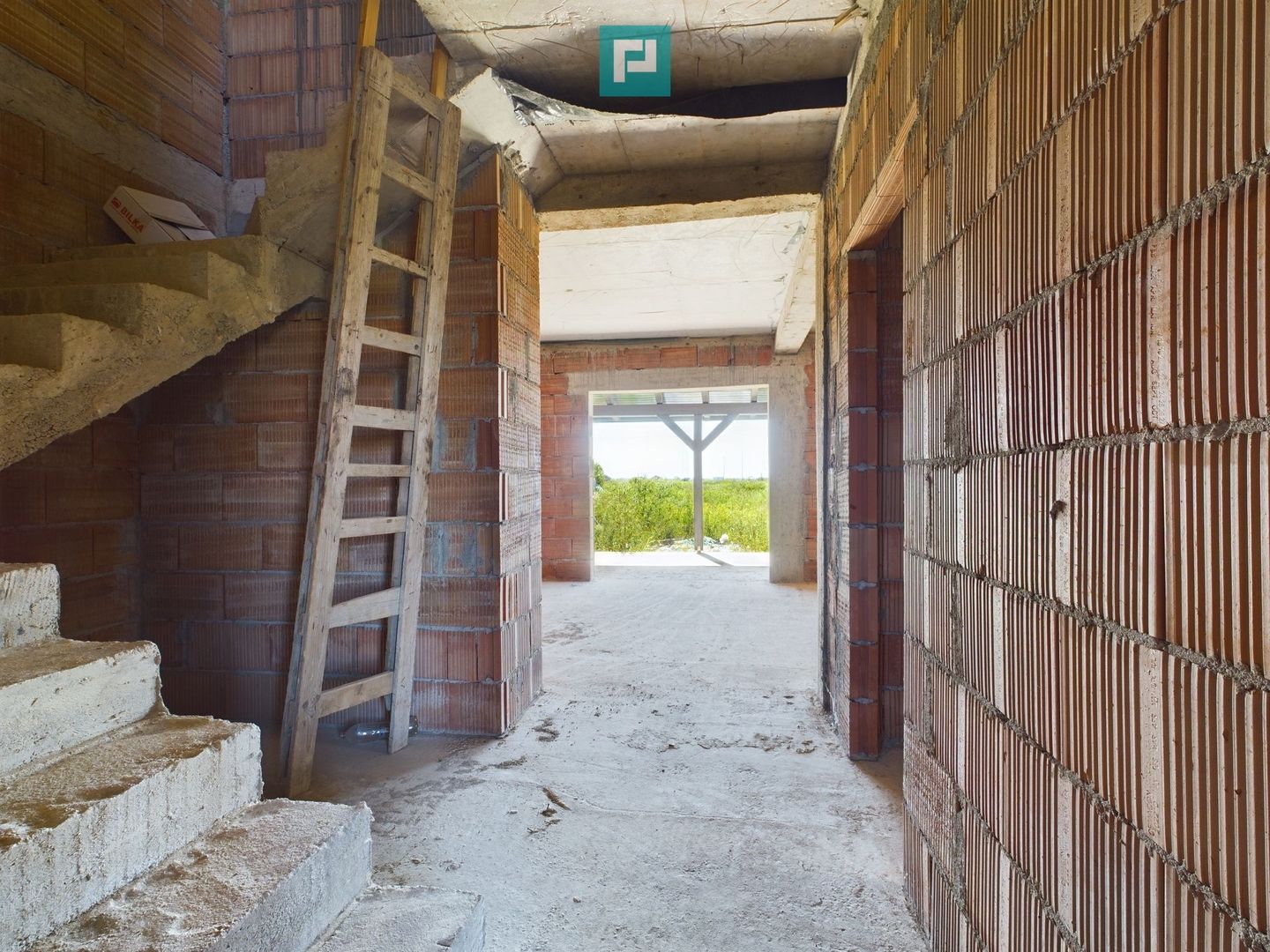 Duplex în Moșnița Nouă, în spate la Castel - Poză 27