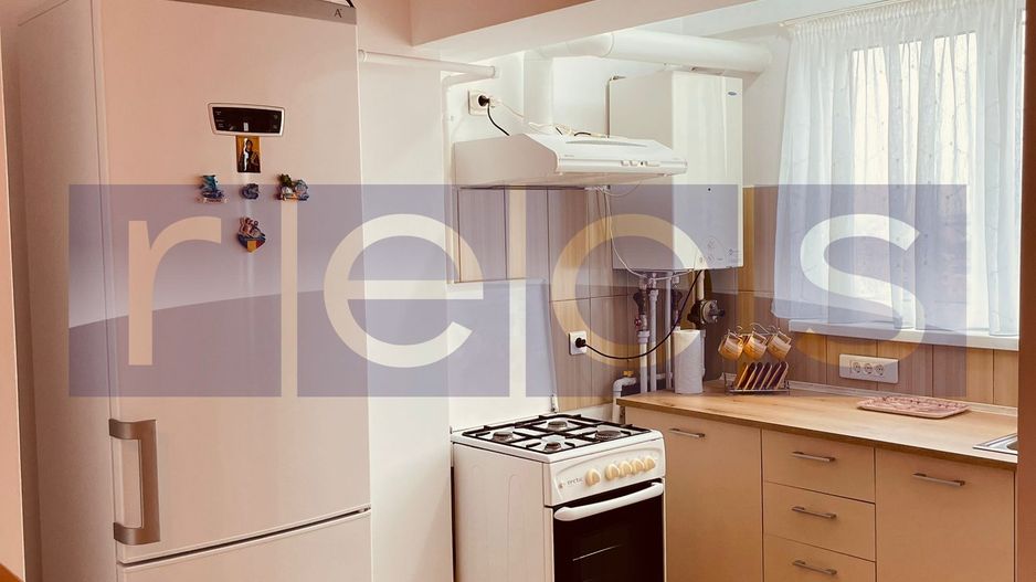 DE VANZARE GARSONIERA 36 MP PRELUNGIREA GHENCEA- VALEA OLTULUI - Poză 4