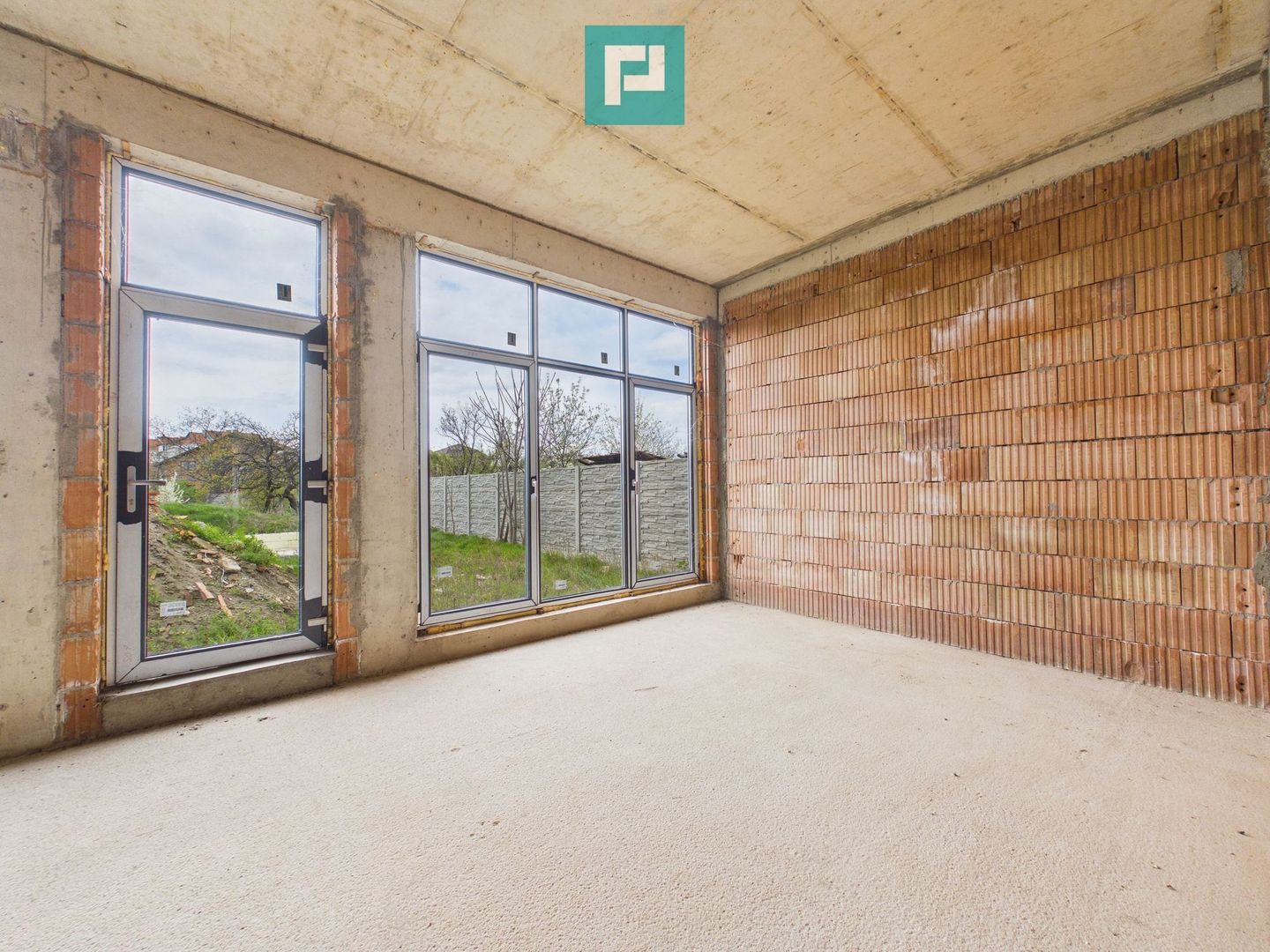 Casă la roșu cu piscină-Pârneava-767 mp teren - Poză 10