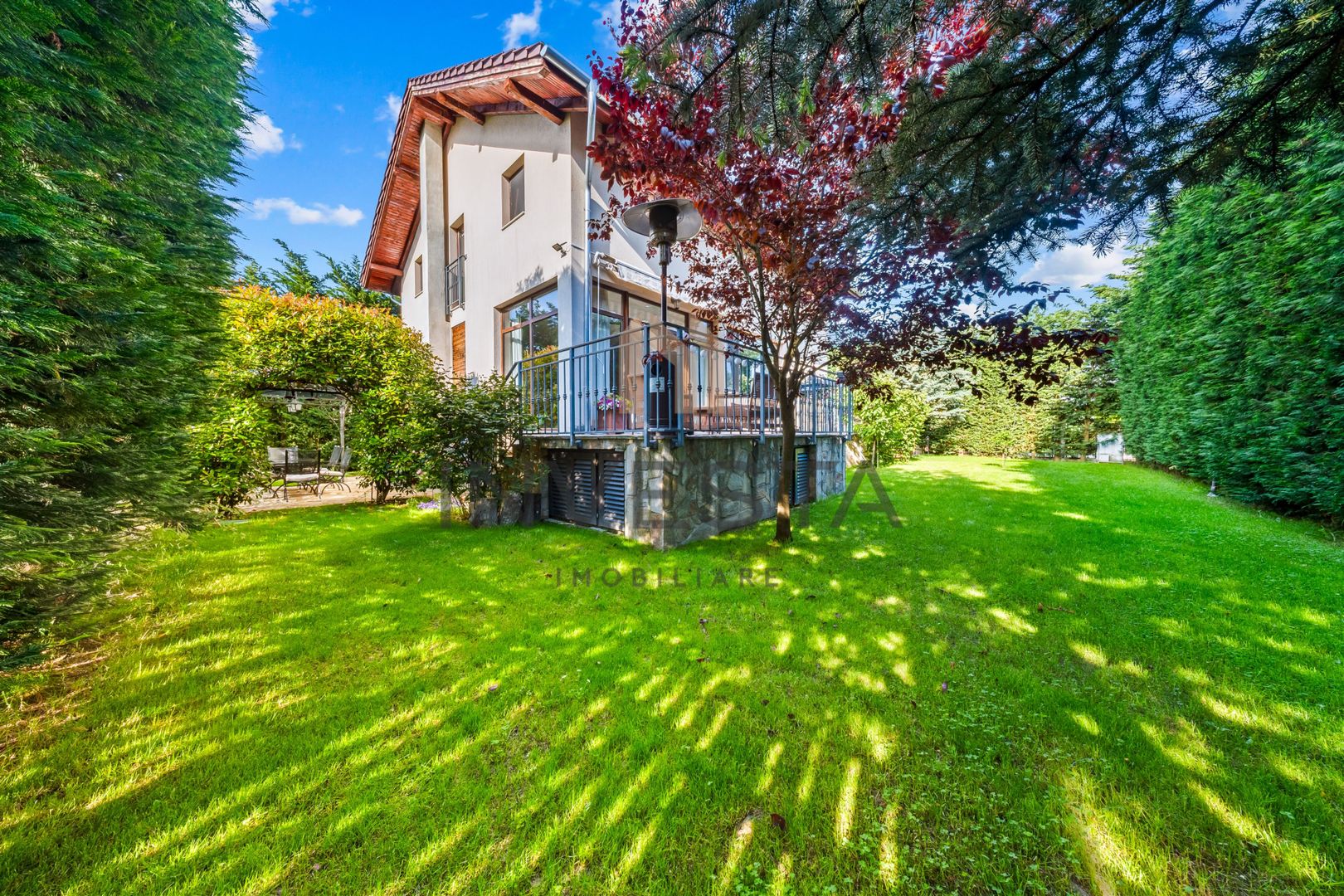 Casa individuala premium cu mansarda si gradina in Faget - Poză 3