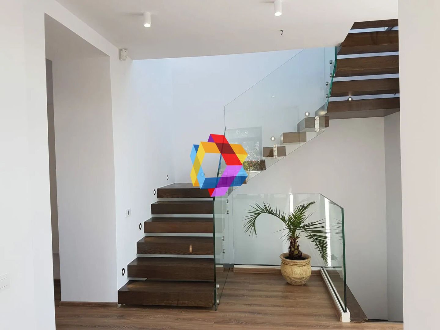 Spatiu de birouri deosebit - 160 mp - Poză 2