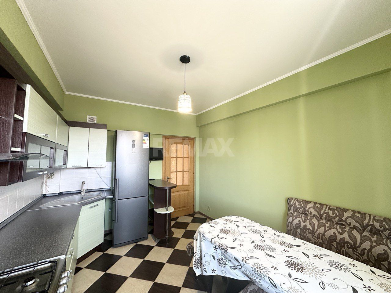 Vând Apartament cu 4 camere100 м². Poșta Veche. - Poză 4