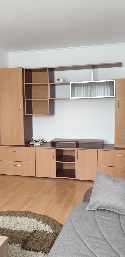 Apartament 3 camere de inchiriat Florilor - Poză 2