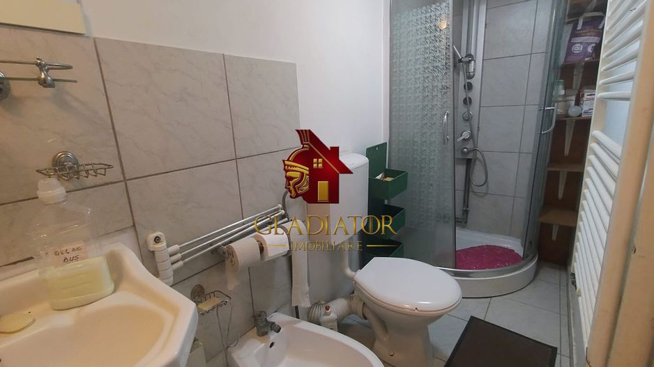 Casa cu teren 491 mp la pret de apartament cu 1 camera in Nicolina - Poză 19