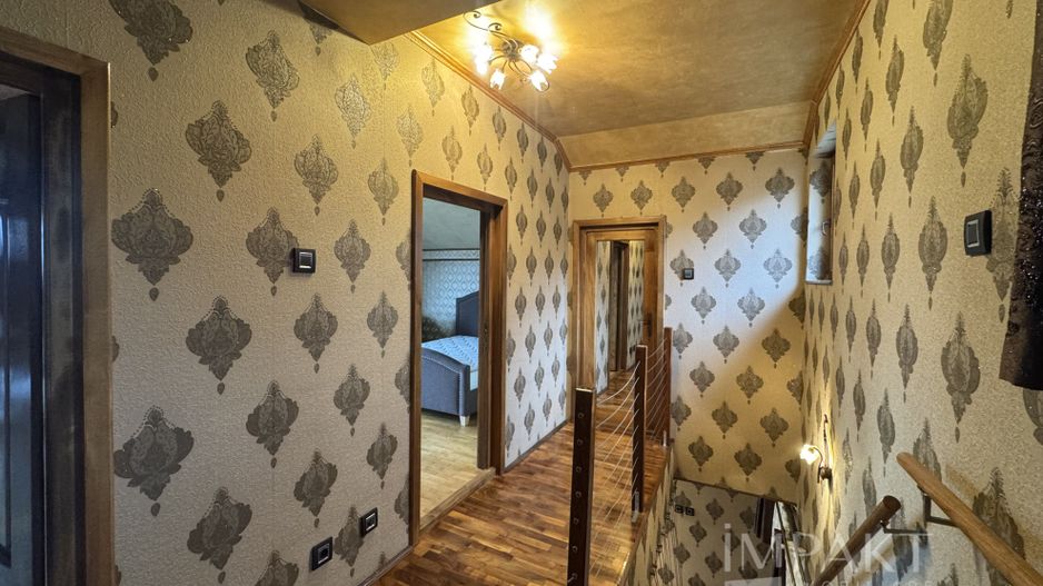 apartament 3 camere 100 mp pe 2 etaje zona Horea central, de închiriat - Poză 8