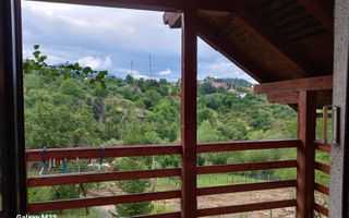 Bran, casa de vacanta + teren , Zona Club Vila Bran - Poză 2