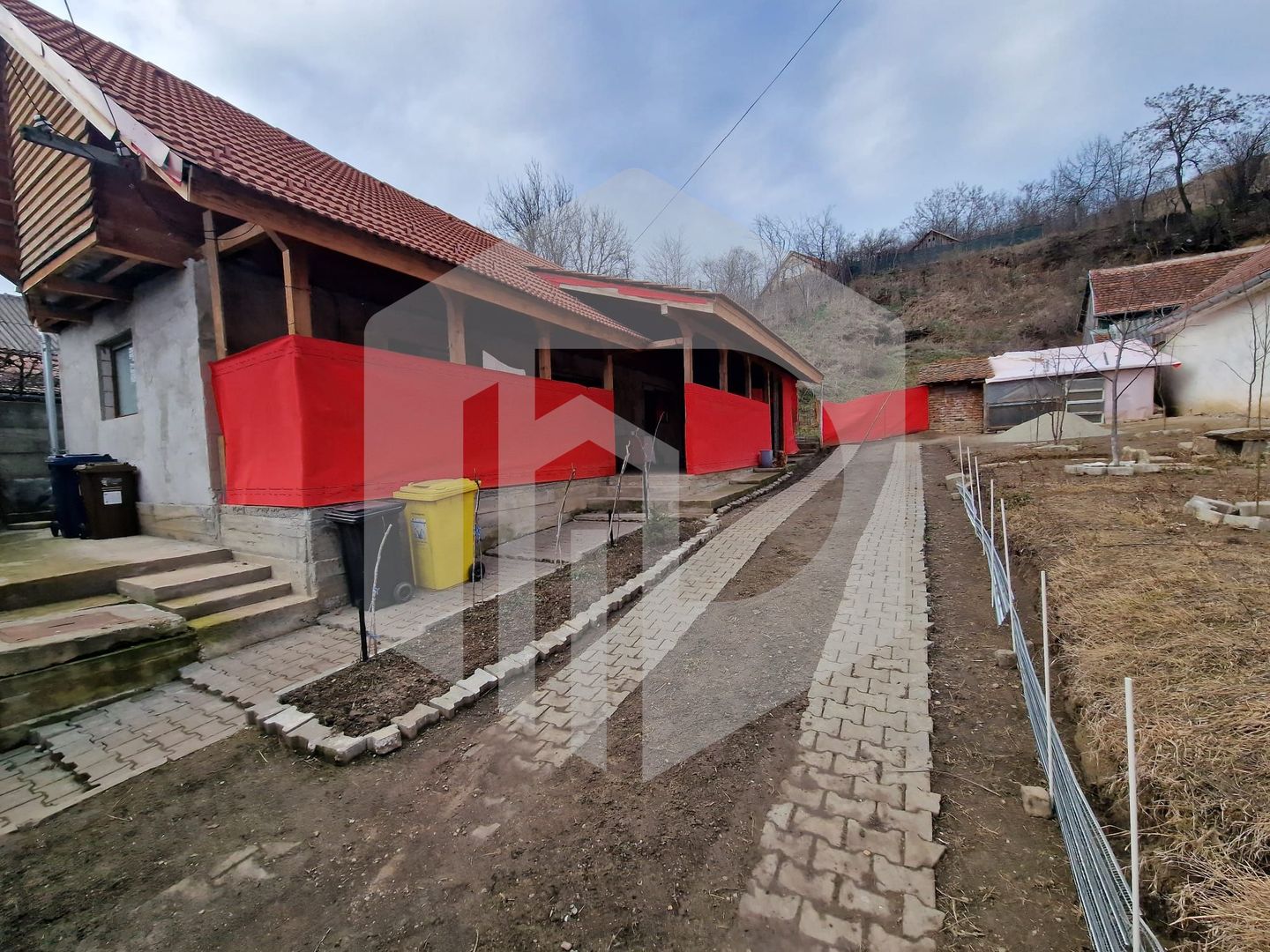 Casa Single | 860 mp Teren | 2 Dormitoare | Ocna Sibiului - Poză 1
