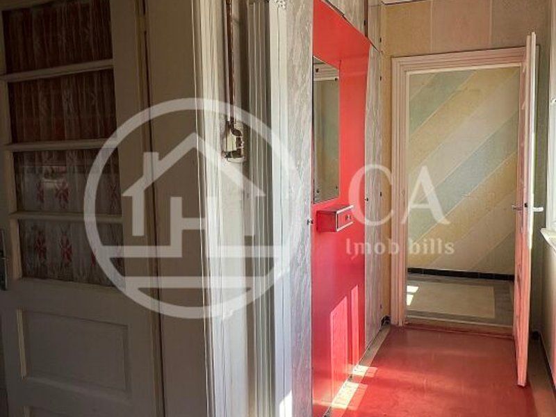 Apartament cu 3 camere de vanzare zona Muzeul Tarii Crisurilor Oradea - Poză 3
