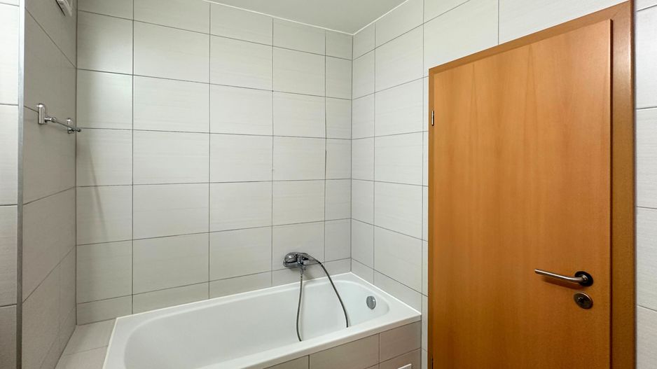 Apartament 2 camere mobilat și utilat cu vedere superbă spre Tâmpa - Poză 16