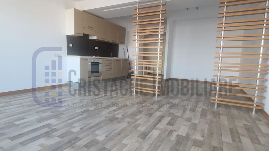Studio InCity | 43 mp | partial mobilat - Poză 1