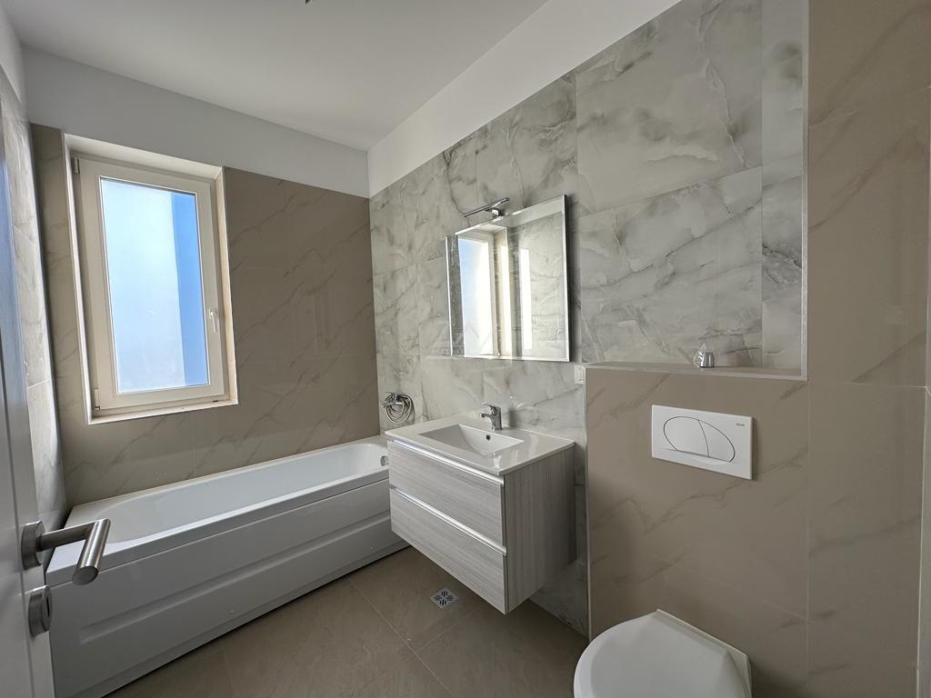 Terasa 45 mp. Decomandat. Parcare. - Poză 5