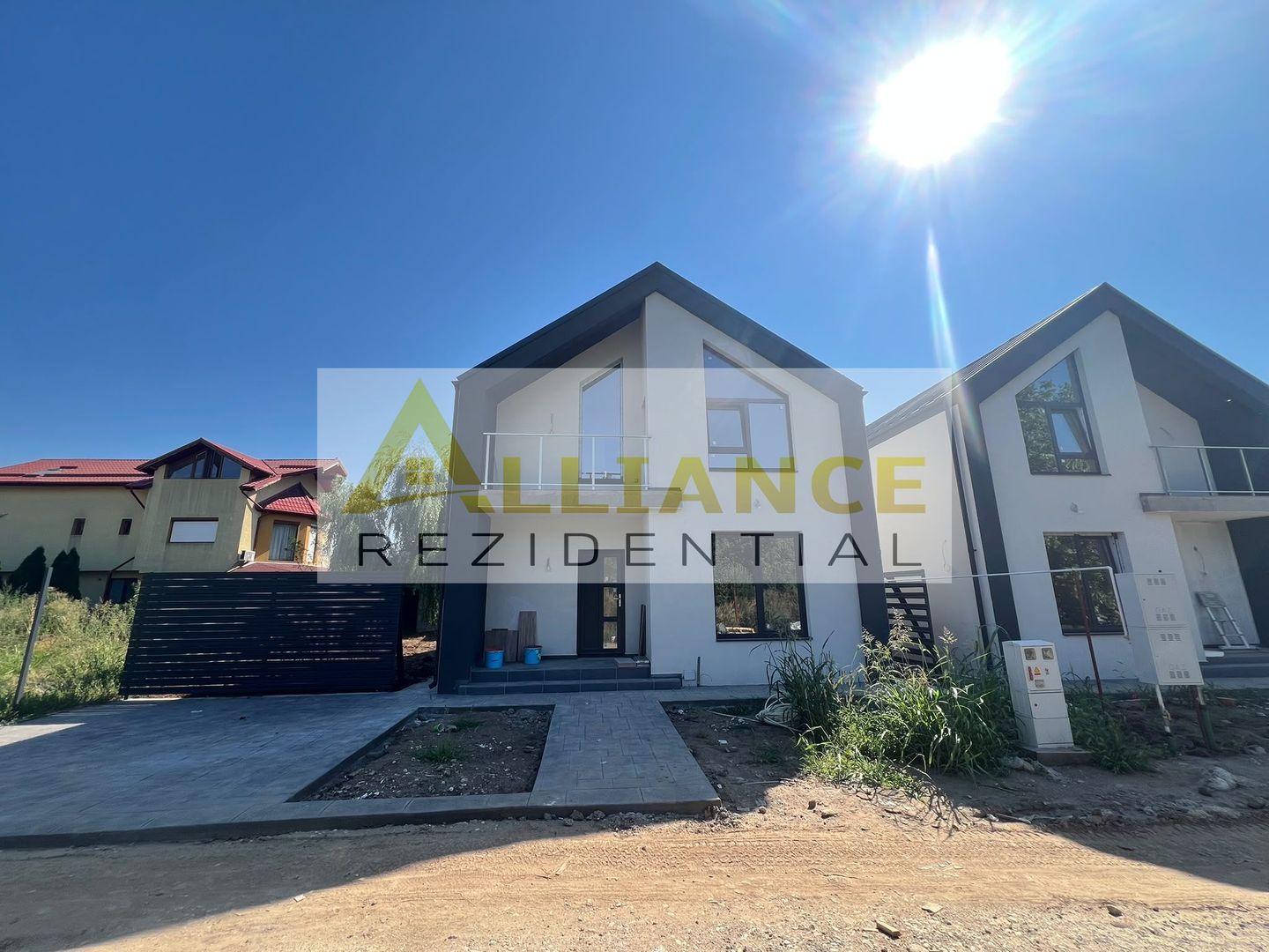 Casa Individuala - 4 camere - 400 M de STV - Poză 4