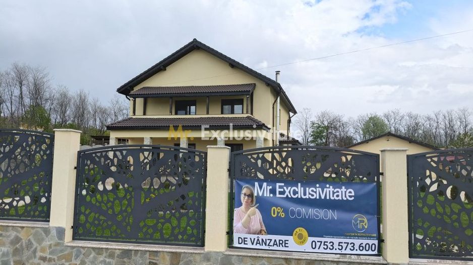 Vilă premium P+1 în Crasna, autonomie, 2.775 mp teren - Poză 1