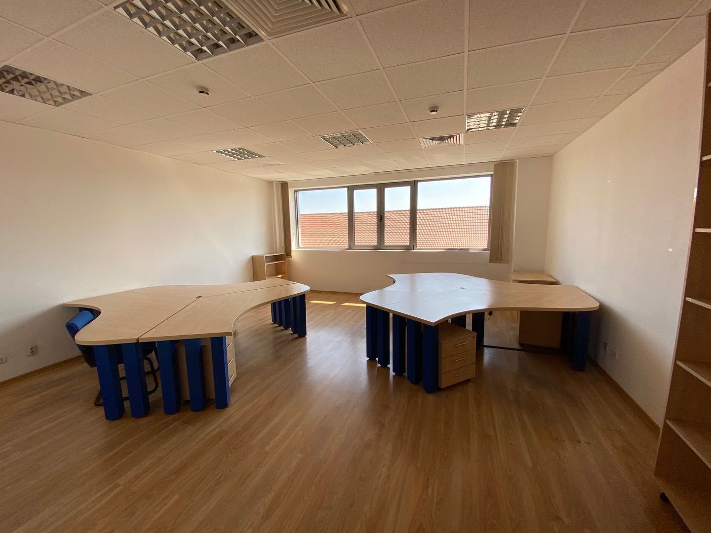 Spațiu de birouri de 300mp de închiriat în zona Centrala - Poză 18