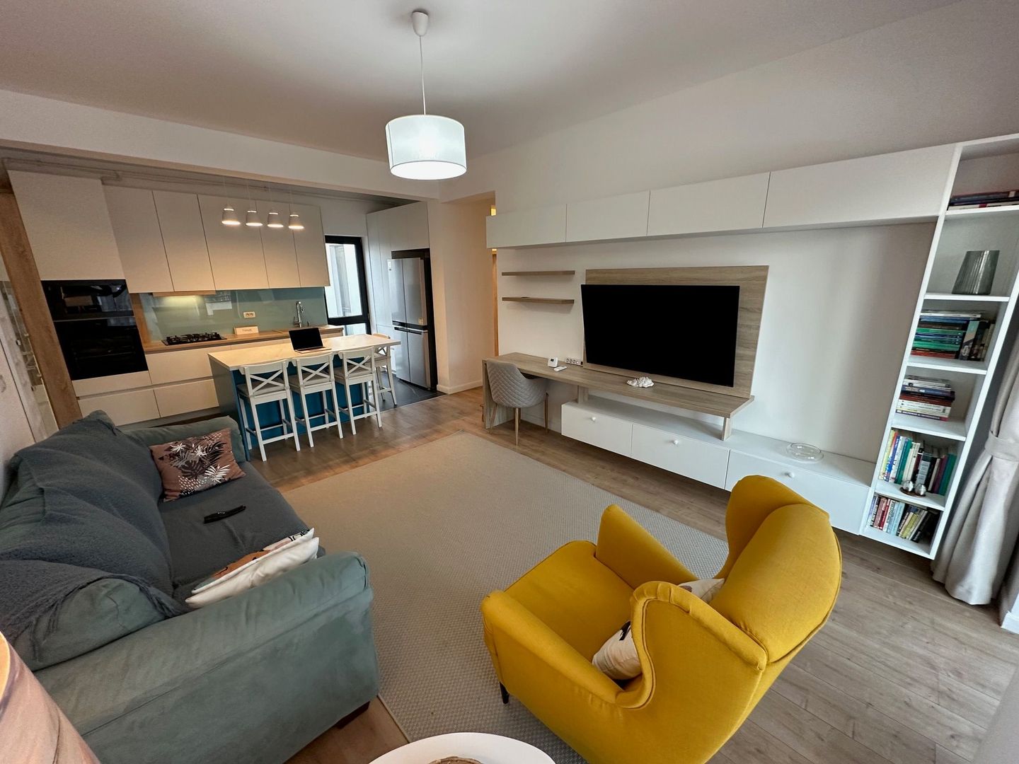 Apartament cu terasa mare zona Lipovei - intrare Dumbrăvița - Poză 2