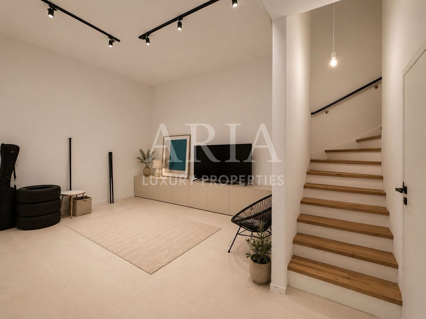 ELEGANT TOWNHOUSE | PRIVATE GARDEN | PANORAMIC TERRACES | - Poză 18