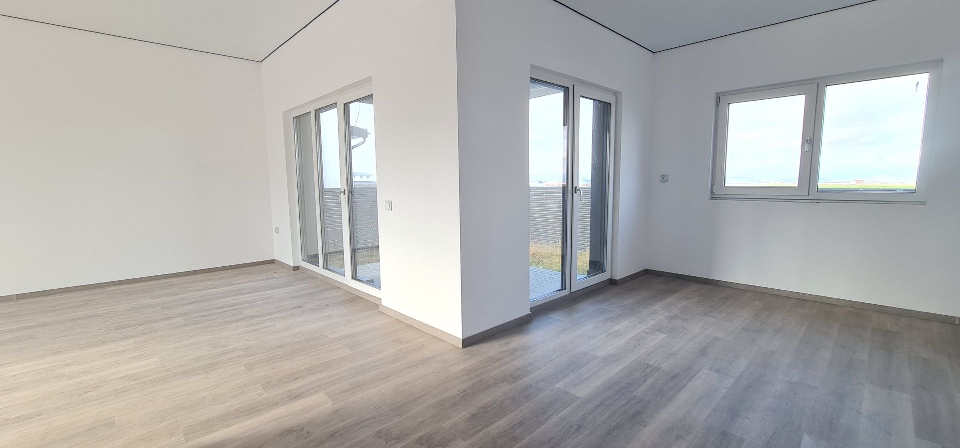 Casa 4 camere finalizata intabulata cartier Izvor Tarlungeni - Poză 3
