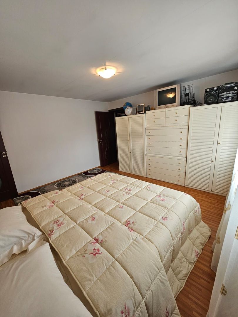 Casa- Str Tismana, zona Spitalul nr 1 - Poză 16