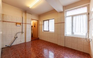 Dedeman-Big  3 camere parter inalt- bloc 2008 & parcare curte privata - Poză 9
