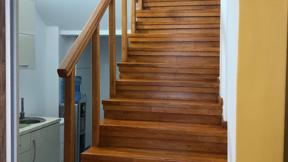 Casa de inchiriat   P+1E+M  - Piata Centrala - Poză 6