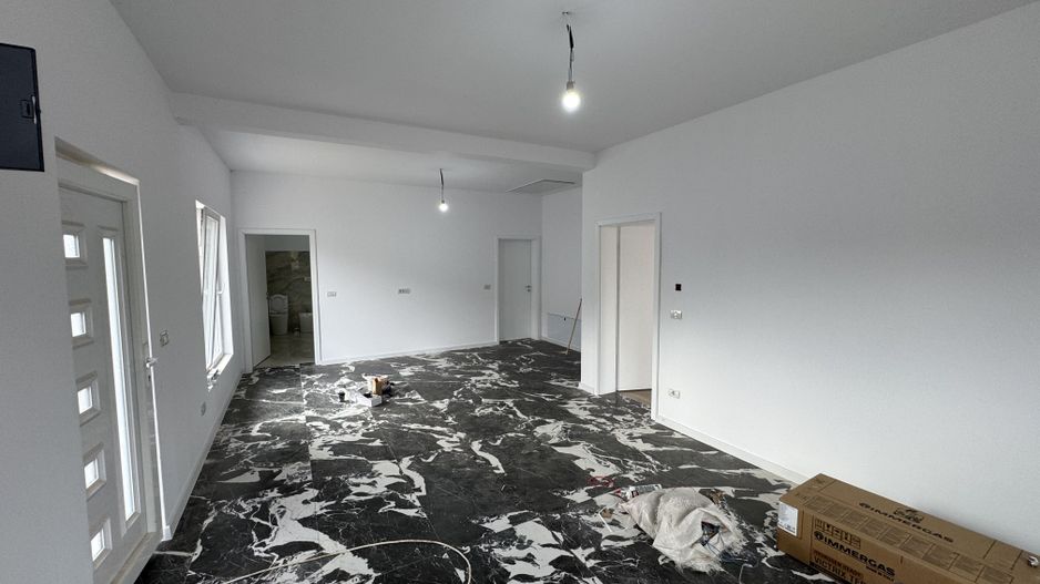 1/2 Duplex Parter Sanmihaiu Roman ,3 Camere,2 Bai,Toate Utilitatile - Poză 4