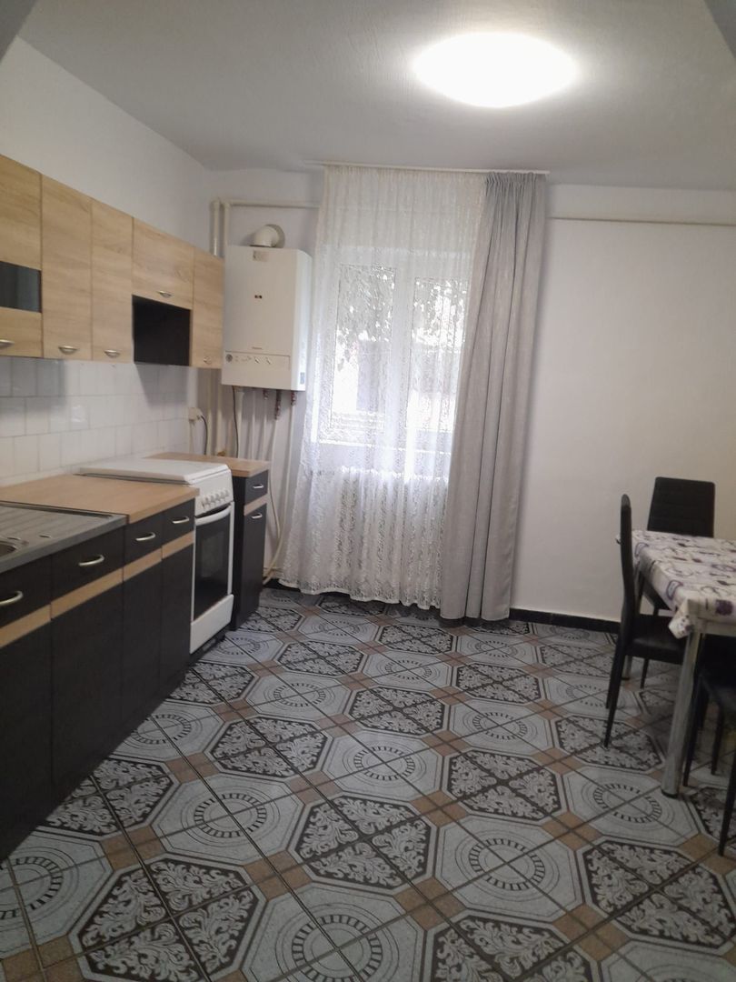 Apartament cu 2 camere de inchiriat in Alba Iulia - Poză 1