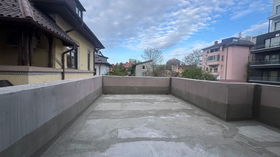 Vila solidă cu potential mutiplu 5 camere + teren || Piața Romană–Polonă - Poză 11