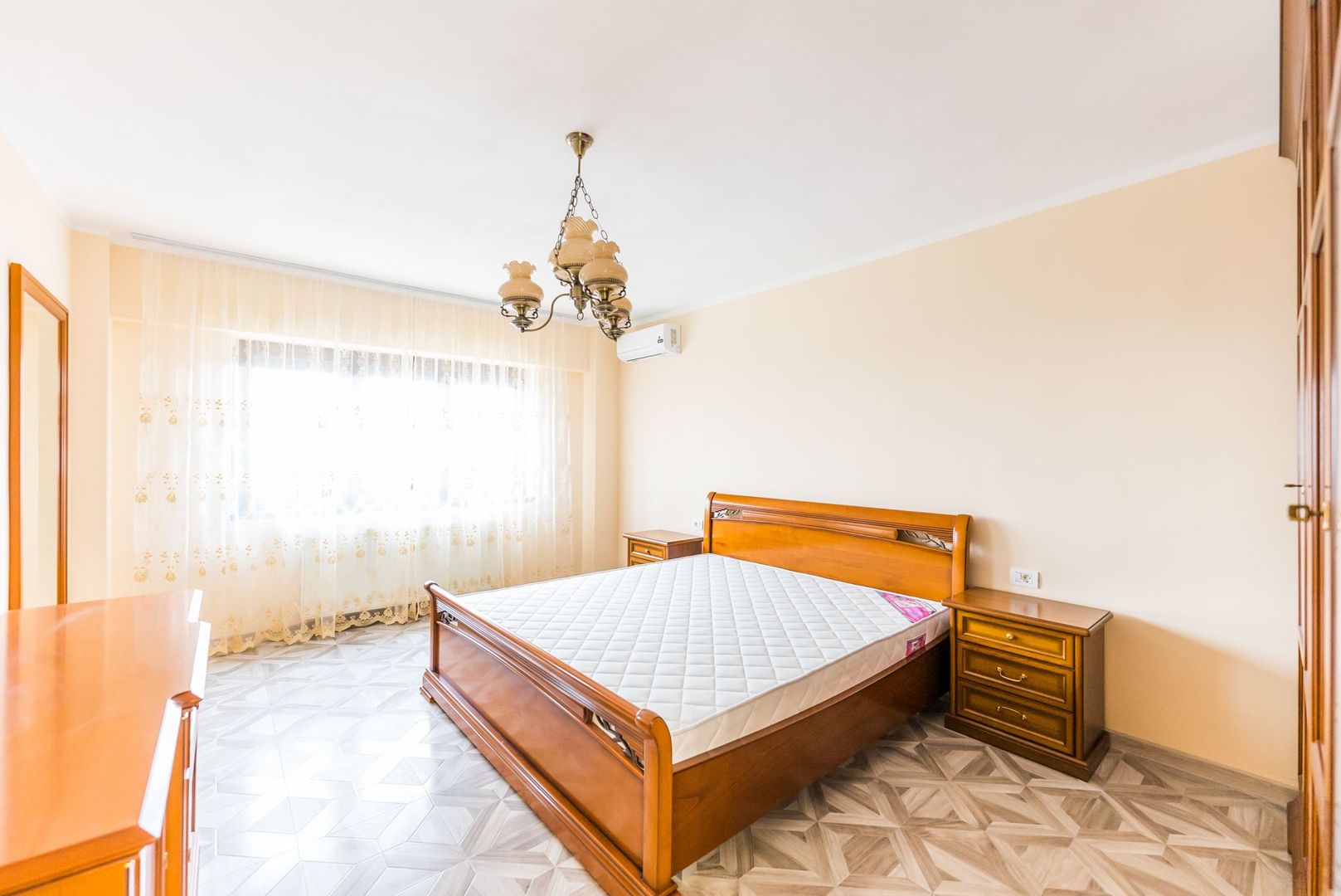 Apartament panoramic cu 3 camere- Intim, Arad - Poză 5