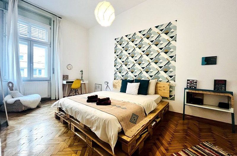 Un apartament boem si primitor, chirie inclusă,  in Piața Victoriei - Poză 1